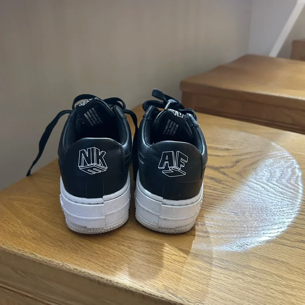 Nike AF1 - Picture 2 of 4